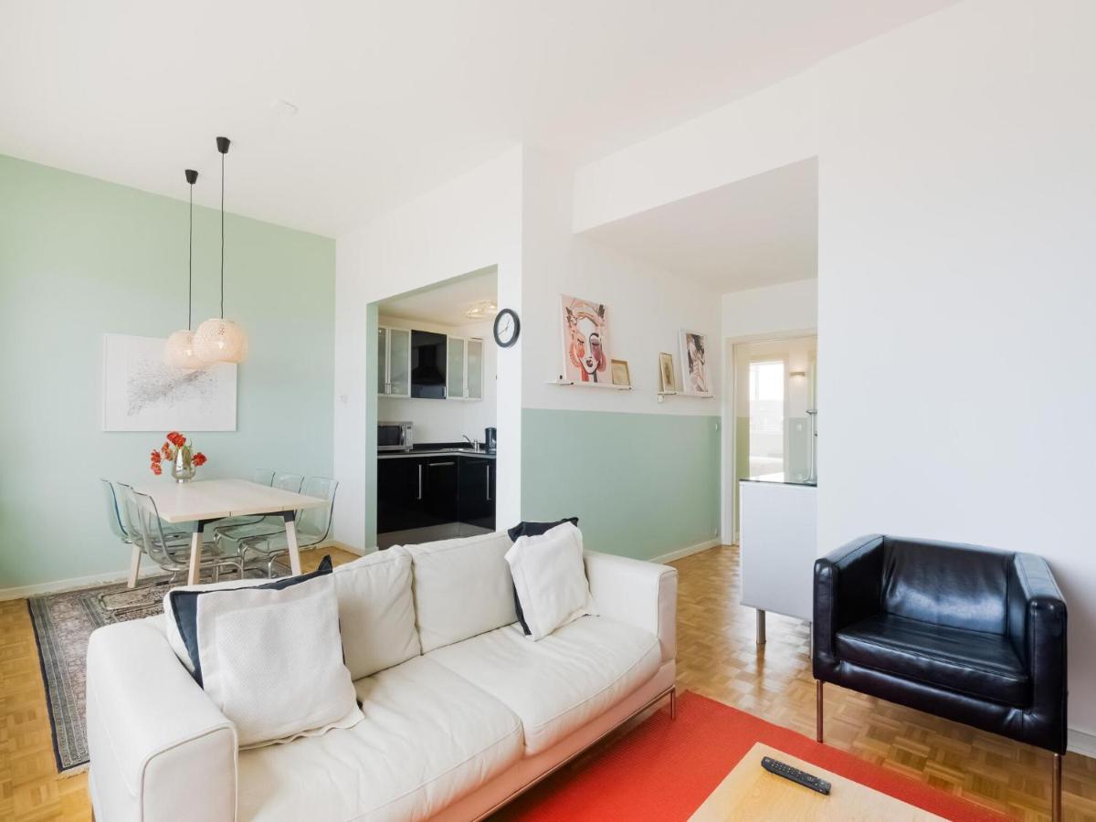 Comfortable In With Sea Views Apartment *